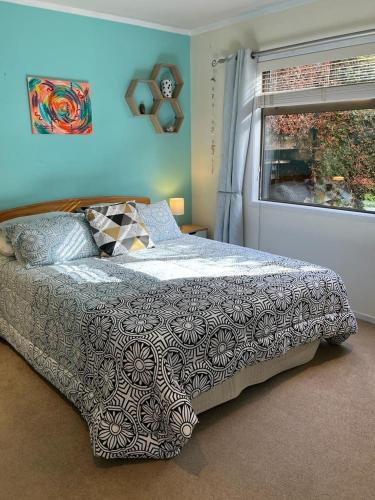 Red Beach Retreat — other in 38 Whangaparaoa Road, Red Beach New Zealand, 0932