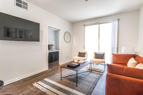 Bright & Modern 2 BDR & 2 BTH in Santa Monica in Los Angeles, USA