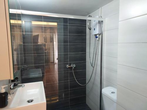 Acropolis Metro Station Flat 2 - image 13