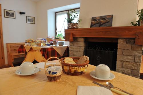 Toit ja joogid, Lou Tsantelet in Cogne