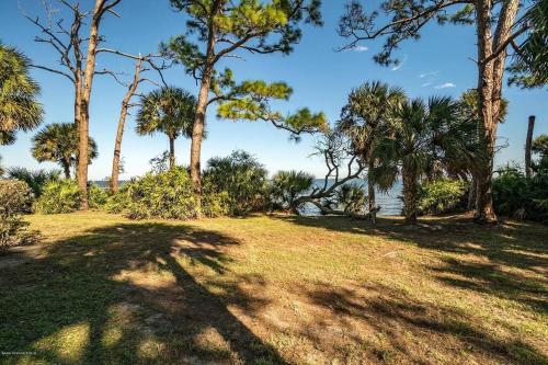 Florida Space Coast Waterfront Retreat