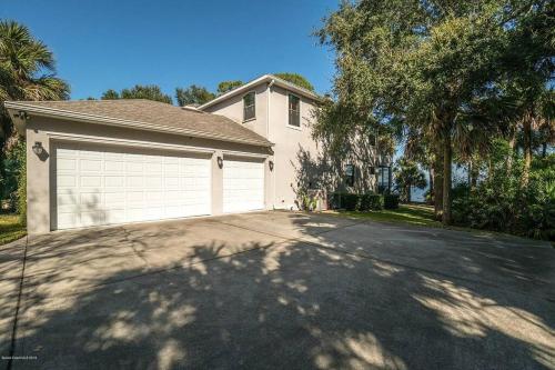 Florida Space Coast Waterfront Retreat