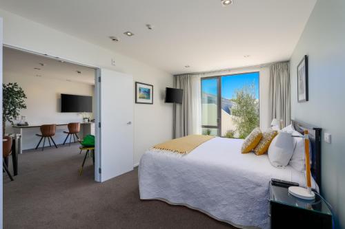 Three Bedroom Spa Suite