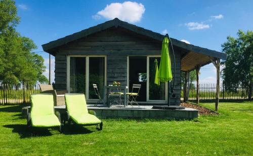 La vie en rose - A chalet in the nature with fenced garden gîte à louer Vijfhuishoek