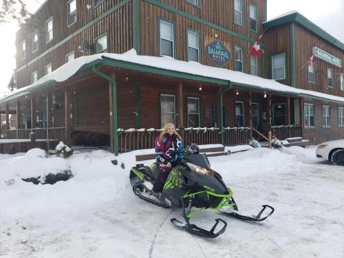 Létesítmények, Balmoral Hotel in Barrys Bay (ON)