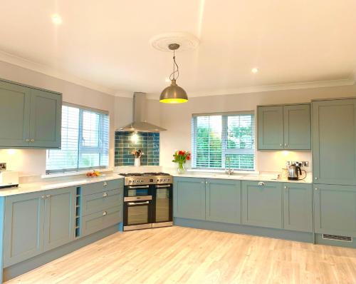 Kitchen, The Lake House Dungloe in Dunglow