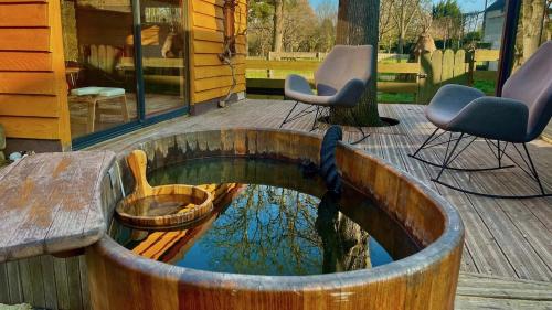 Заобикаляща среда, O et Terre, gite ressourcement bains spa cryo sauna et foret in Ville-Saint-Jacques