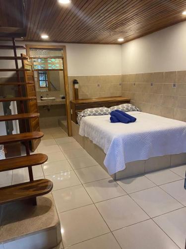 2 double beds, 1 twin bed