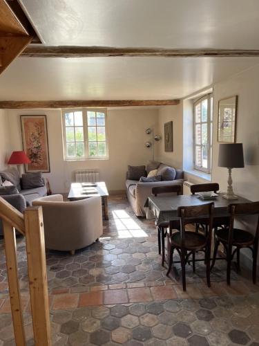 Létesítmények, Château d'Emalleville in Emalleville