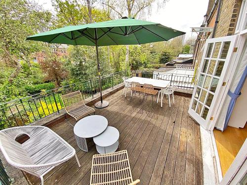 Amazing holidays home with a terrace, Londýn (fotografie 10)