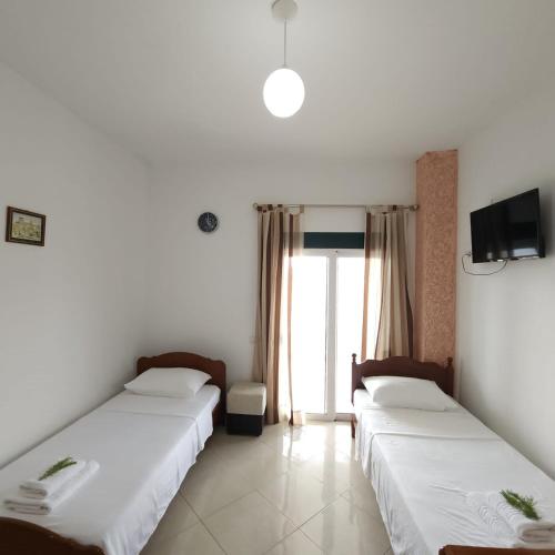 One-Bedroom Apartment image 3