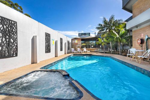 Peninsula Nelson Bay Motel and Serviced Apartments 