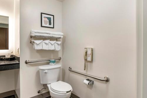 King Room - Disability Access Tub - Non-Smoking