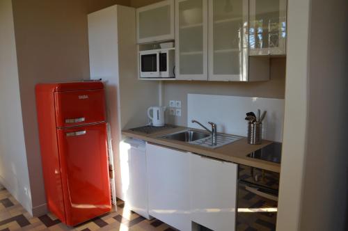 One-Bedroom Apartment with Garden View