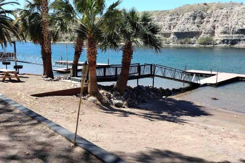 3 bedroom, 2 bath 1 min walk to the beach, Bullhead City (photo 5)