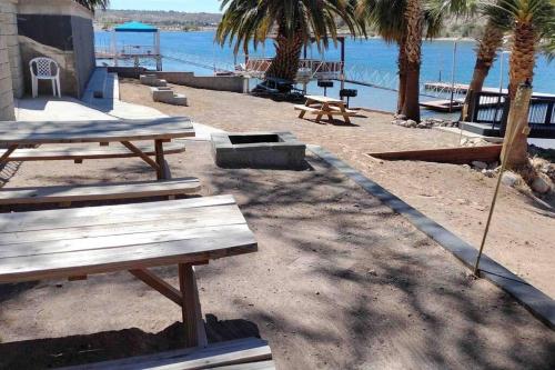 3 bedroom, 2 bath 1 min walk to the beach, Bullhead City (photo 6)