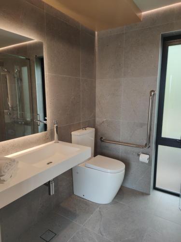 Tussock Hill Vineyard Retreats