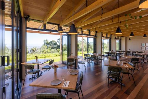 Restaurant, Tussock Hill Vineyard Retreats in Cashmere