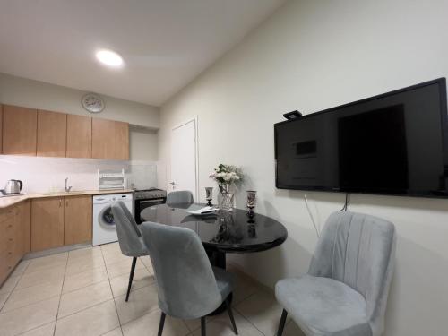 ISRALUX APARTMENTS in Bat Yam