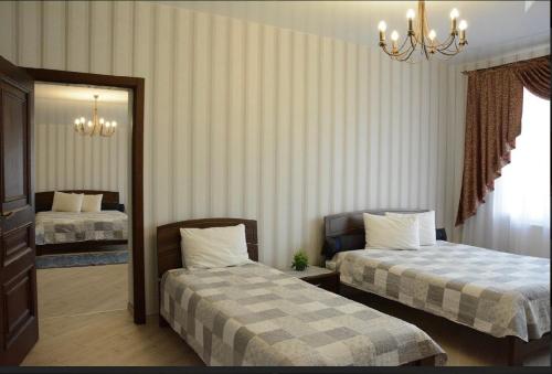 2 bedrooms, 4 beds
