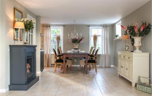 Awesome home in Tzummarum w/ Outdoor swimming pool Outdoor swimming pool and 3 Bedrooms - image 7