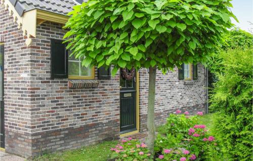 Awesome home in Tzummarum w/ Outdoor swimming pool Outdoor swimming pool and 3 Bedrooms - image 14