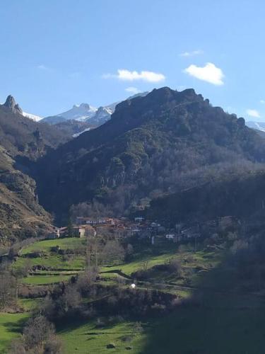 Casa rústica en Dobres con vistas a la montaña