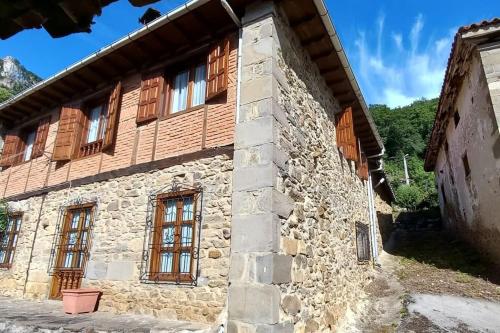 Casa rústica en Dobres con vistas a la montaña