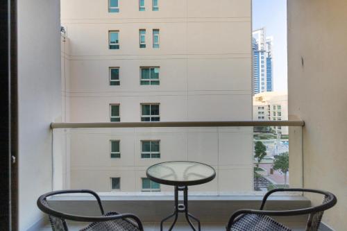 Modern Brand New 1BR Holiday Homes at Greens, Dubaj (zdjęcie 6)