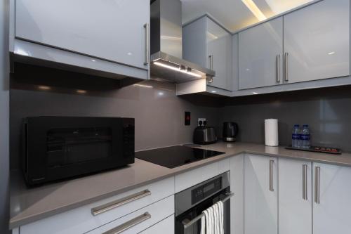 Modern Brand New 1BR Holiday Homes at Greens, Dubaj (zdjęcie 7)