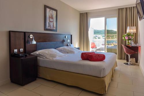 Deluxe Double Room with Sea View