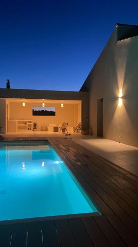 Villa Contemporaine avec piscine - Location, gîte - Villeneuve-lès-Avignon