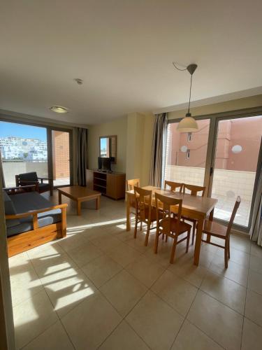 Pub/Lounge, Hotel Neptuno in Roquetas De Mar