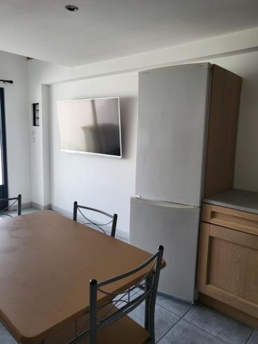 Appart 30 m2 cosy 2 personnes 1 grande chambre en mezzanine