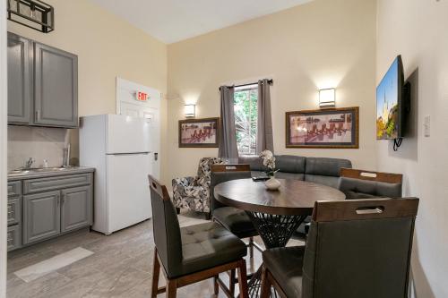 Breathtaking Condos Near French Quarter - 편의 시설/서비스