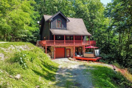 Snowshoe WV “Mountain Retreat’ in Walnut, USA