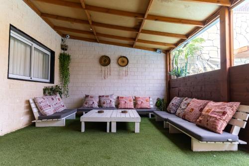 花園, פאטה מורגנה אואזיס - בית נופש פרטי עם בריכה מחוממת in 貝爾謝巴