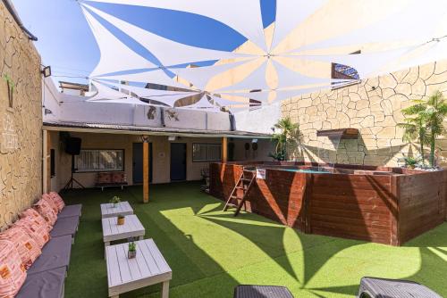 花園, פאטה מורגנה אואזיס - בית נופש פרטי עם בריכה מחוממת in 貝爾謝巴