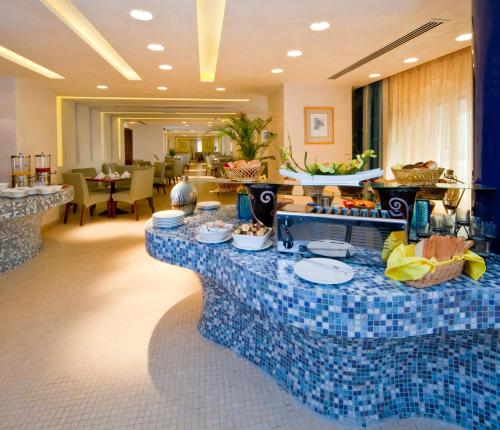 مرافق, فندق سيتي سيزونز الحمراء (City Seasons Al Hamra Hotel) in أبوظبي