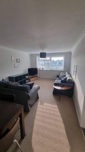 Spacious self contained flat in superb location in 利明通鎮