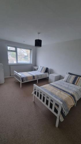 Spacious self contained flat in superb location in 利明通鎮