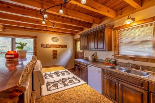 The Hideout near Snowshoe Resort in Walnut, USA