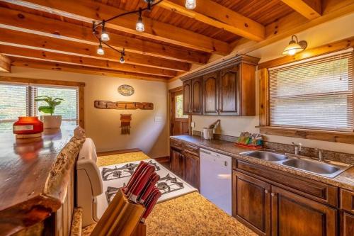 The Hideout near Snowshoe Resort in Walnut, USA
