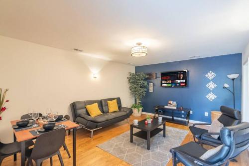 Charming Home Minutes From Nations Capital in Arlington, USA