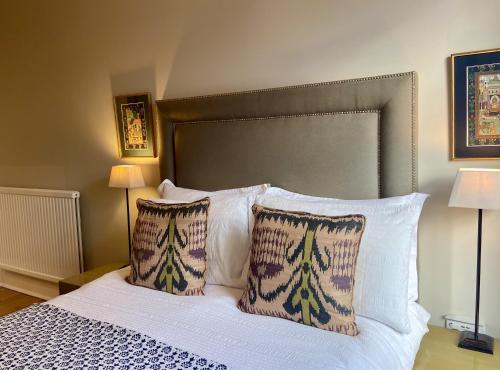 Antler Guest House - image 12