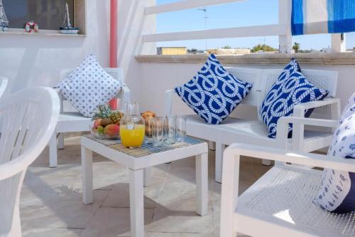 Emerald Residence Sleeps 12 With Sea View