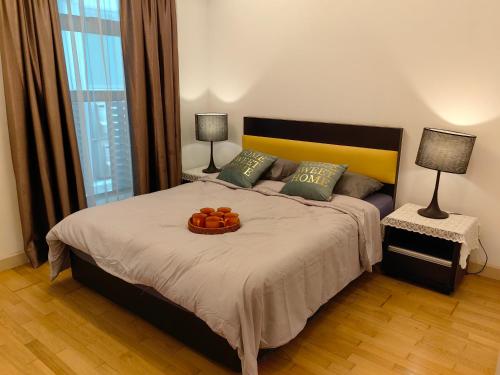 703 KLCC 5 minutes to Alor Street Ceylon Pavilion 3 Room Apt for 10 Pax