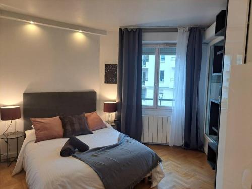 Appartement aux Portes de Paris et 5 minutes du métro (Appartement aux Portes de Paris et 5 minutes du metro) in Charenton-le-Pont