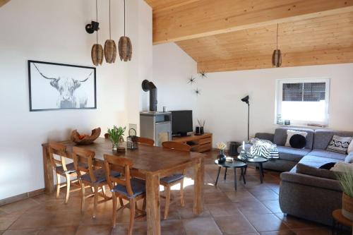 صالة مشتركة/ منطقة التلفزيون, Chalet Giusto in Kotschach
