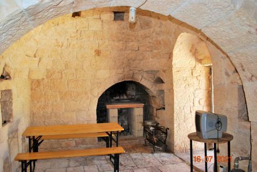 House with 3 bedrooms in Locorotondo with enclosed garden and WiFi 15 km from the beach - image 2